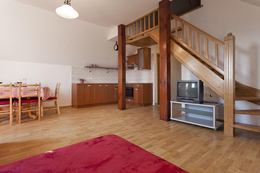 Vineyard Cottage Lustek Ново Место Стая снимка