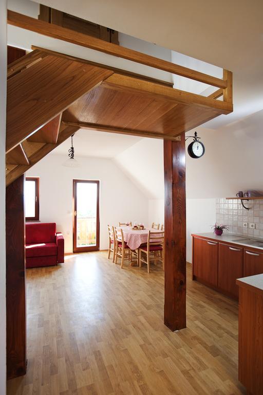 Vineyard Cottage Lustek Ново Место Стая снимка
